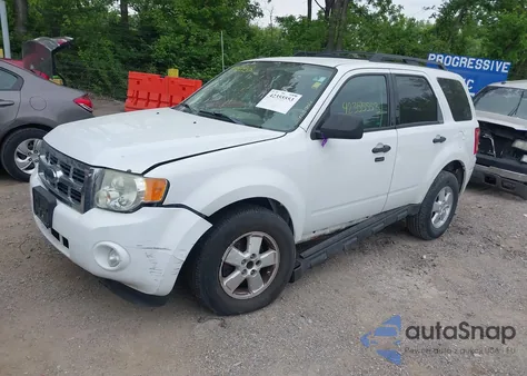 2009 Ford Escape Xlt from USA, damaged, VIN 1FMCU03709KB21411